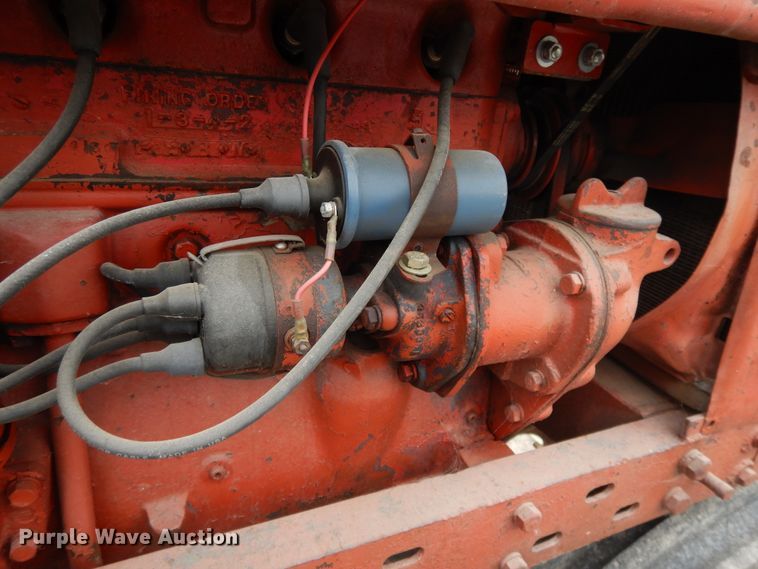 image for item DF5239 1951 Farmall H  tractor