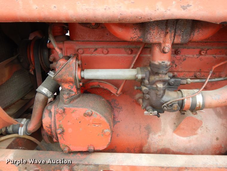 image for item DF5239 1951 Farmall H  tractor