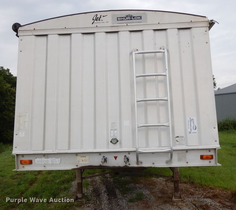 image for item DF5240 1996 Jet double hopper bottom grain trailer