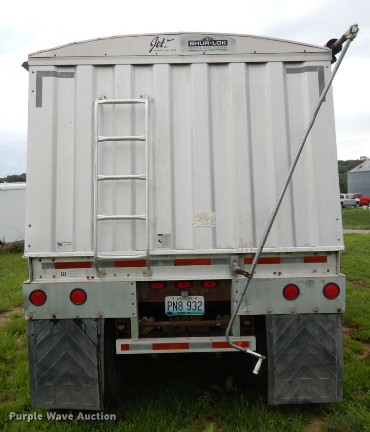 image for item DF5240 1996 Jet double hopper bottom grain trailer