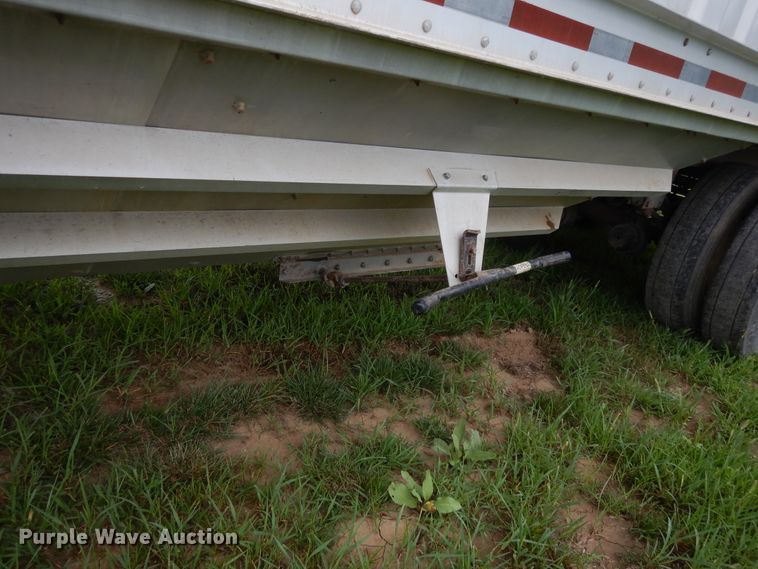image for item DF5240 1996 Jet double hopper bottom grain trailer