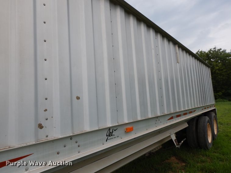 image for item DF5240 1996 Jet double hopper bottom grain trailer