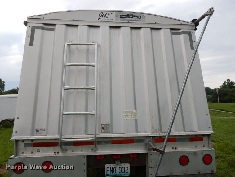 image for item DF5240 1996 Jet double hopper bottom grain trailer