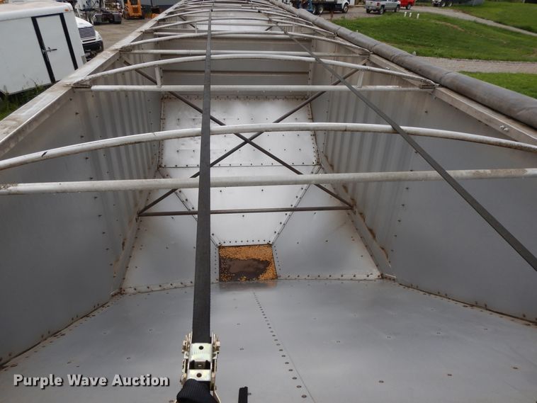 image for item DF5240 1996 Jet double hopper bottom grain trailer