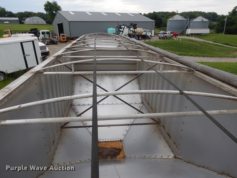 image for item DF5240 1996 Jet double hopper bottom grain trailer