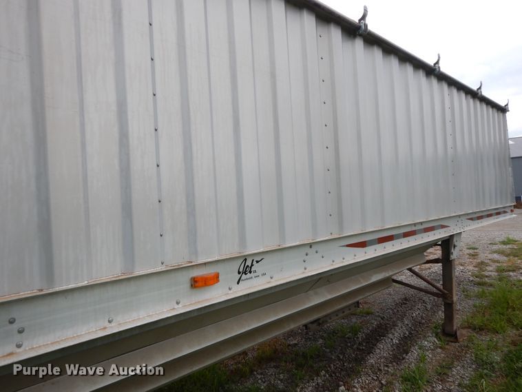 image for item DF5240 1996 Jet double hopper bottom grain trailer