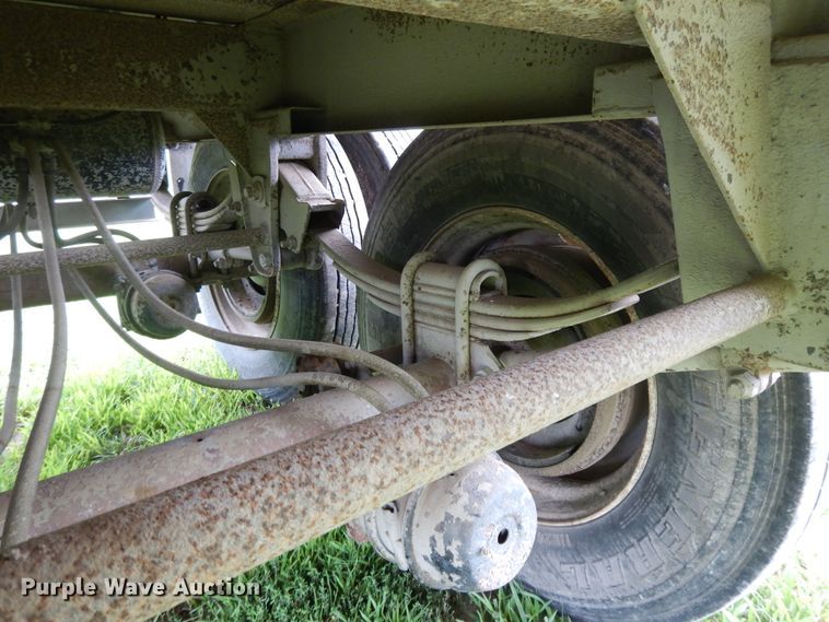 image for item DF5240 1996 Jet double hopper bottom grain trailer