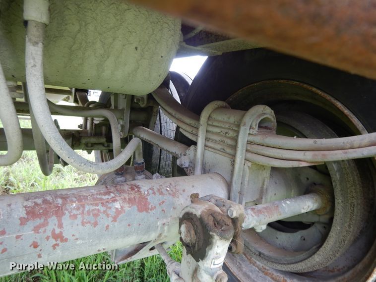 image for item DF5240 1996 Jet double hopper bottom grain trailer