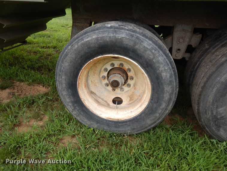 image for item DF5240 1996 Jet double hopper bottom grain trailer