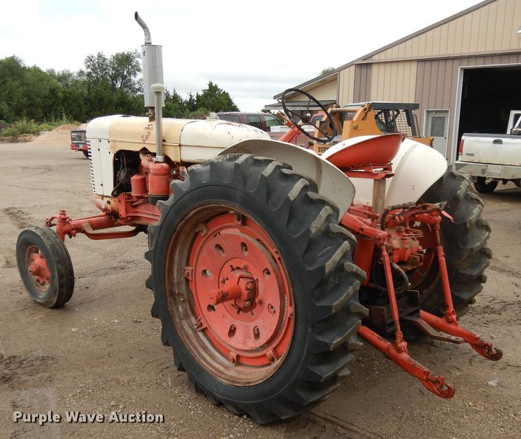 image for item DF5246 1955 Case 401  tractor