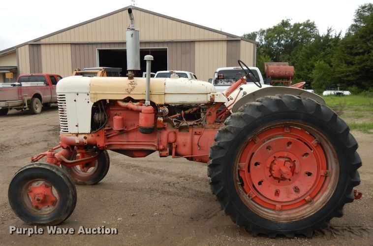 image for item DF5246 1955 Case 401  tractor