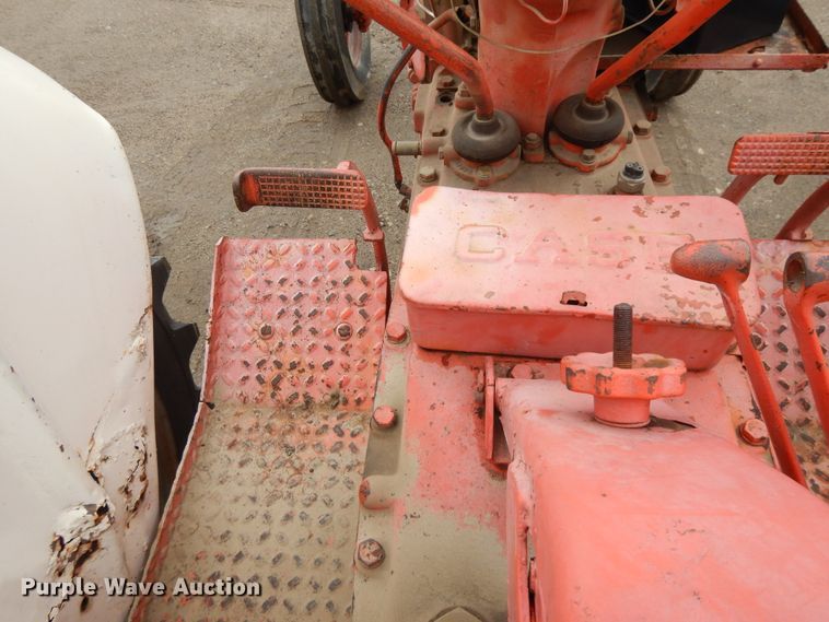 image for item DF5246 1955 Case 401  tractor