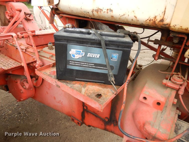 image for item DF5246 1955 Case 401  tractor