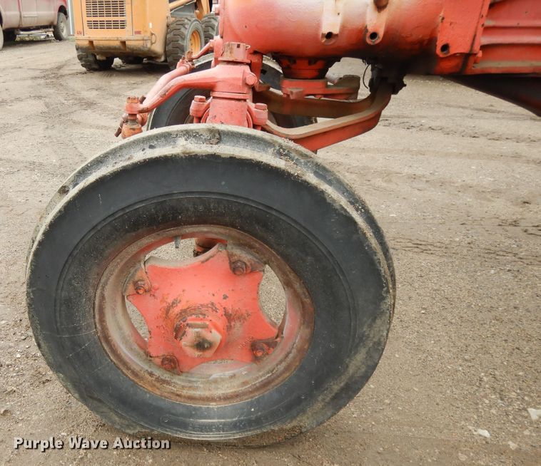 image for item DF5246 1955 Case 401  tractor