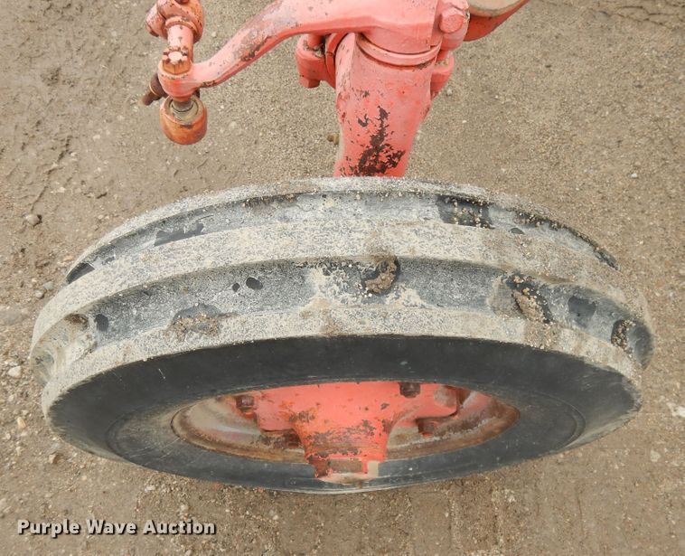 image for item DF5246 1955 Case 401  tractor