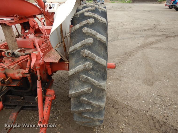 image for item DF5246 1955 Case 401  tractor