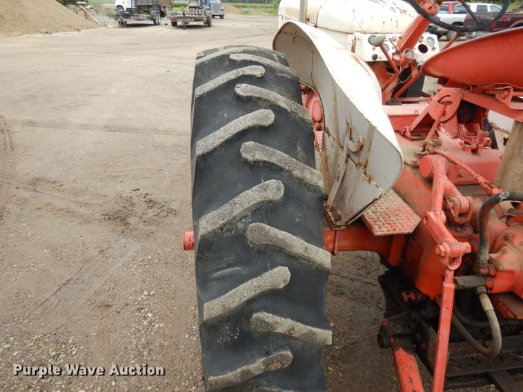 image for item DF5246 1955 Case 401  tractor