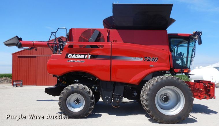 image for item DF5388 2016 Case IH 7240 AFS combine