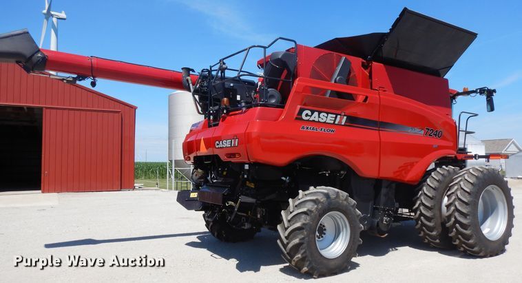 image for item DF5388 2016 Case IH 7240 AFS combine