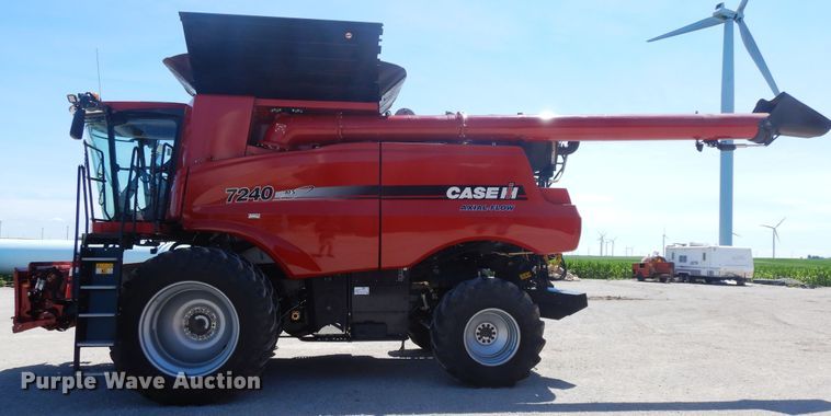 image for item DF5388 2016 Case IH 7240 AFS combine
