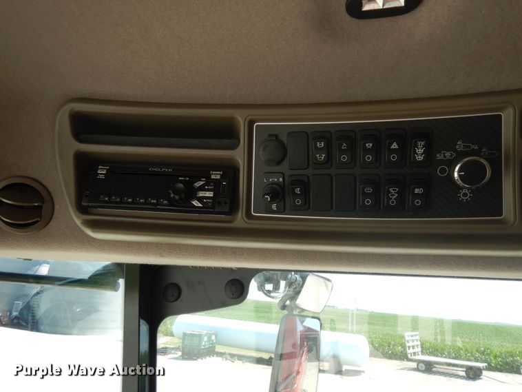 image for item DF5388 2016 Case IH 7240 AFS combine