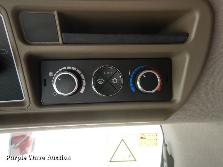 image for item DF5388 2016 Case IH 7240 AFS combine