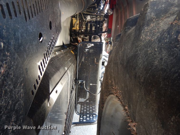 image for item DF5388 2016 Case IH 7240 AFS combine