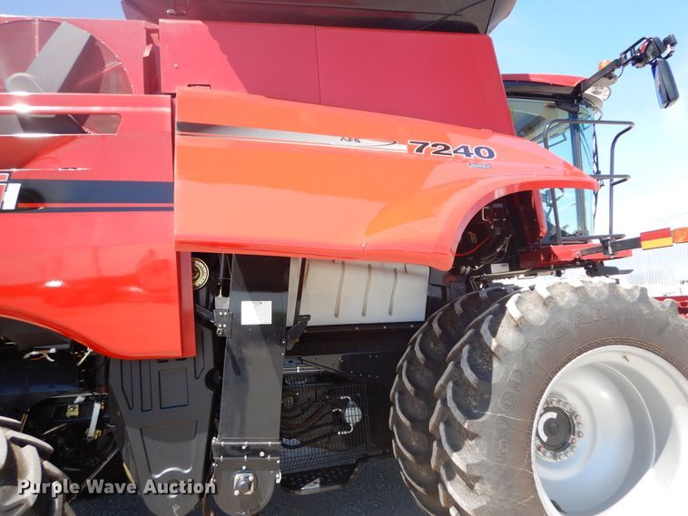 image for item DF5388 2016 Case IH 7240 AFS combine