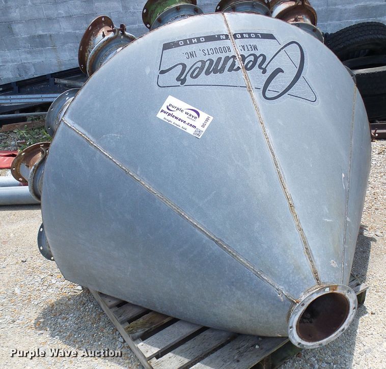 image for item DG1991 Creamer Mfg. 10 hole cone distributor