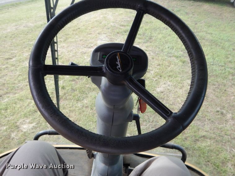 image for item DH4482 2004 Challenger 670 RWA combine