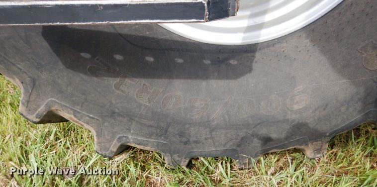 image for item DH4482 2004 Challenger 670 RWA combine