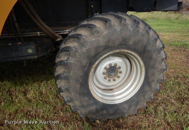 image for item DH4482 2004 Challenger 670 RWA combine