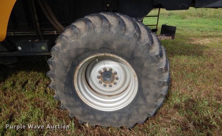 image for item DH4482 2004 Challenger 670 RWA combine