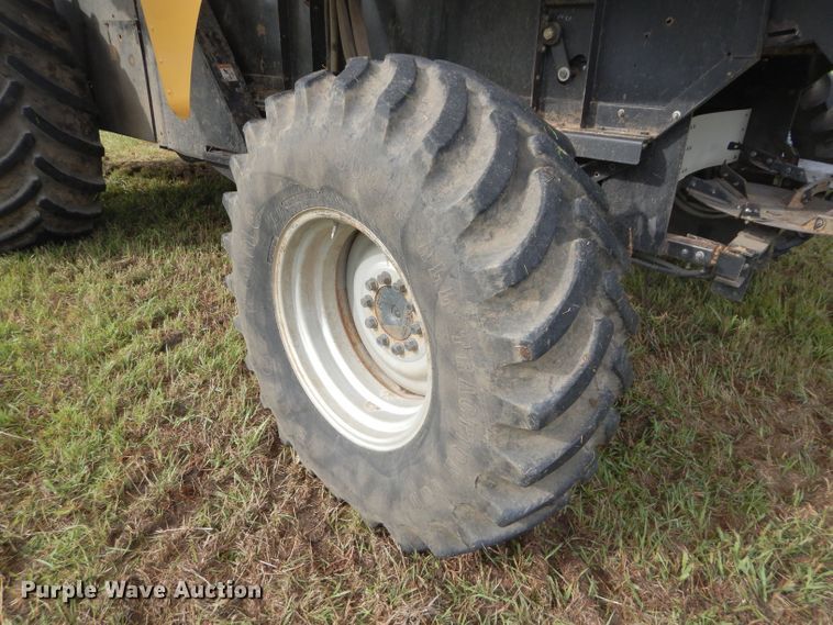 image for item DH4482 2004 Challenger 670 RWA combine