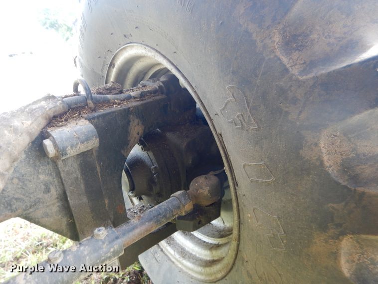 image for item DH4482 2004 Challenger 670 RWA combine