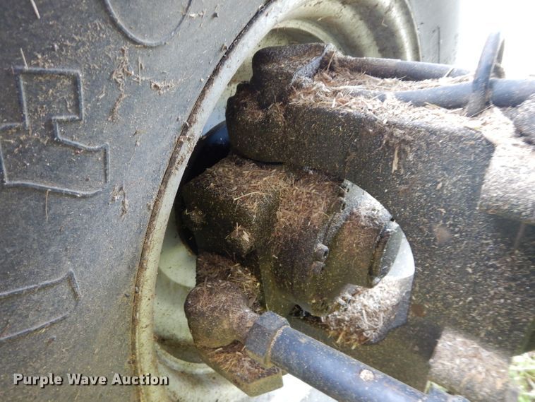 image for item DH4482 2004 Challenger 670 RWA combine