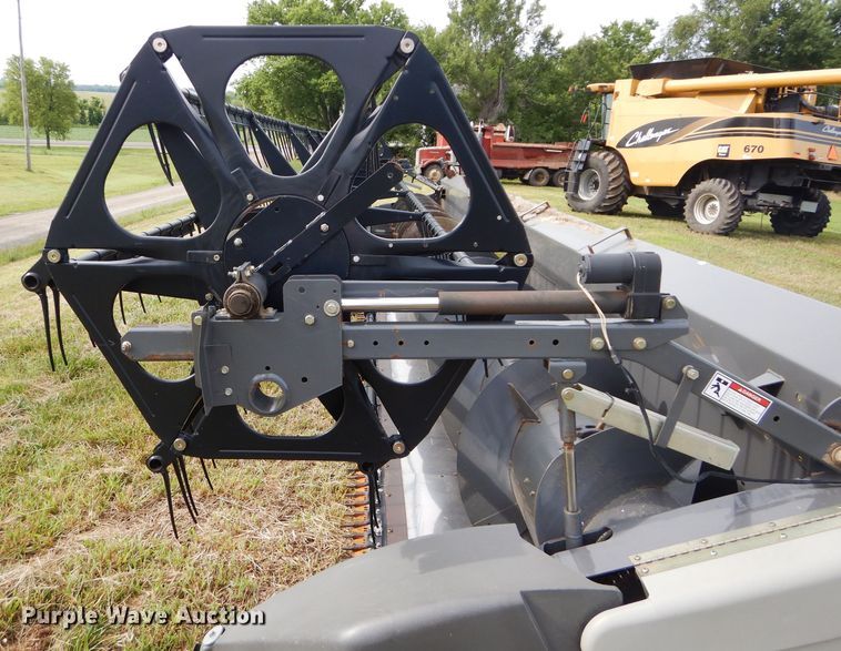 image for item DH4483 2009 AGCO 8200-30 flex head