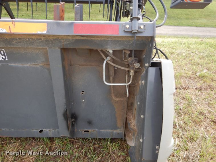 image for item DH4483 2009 AGCO 8200-30 flex head