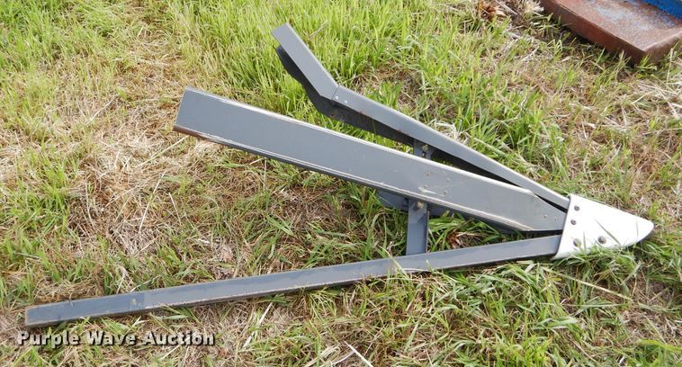 image for item DH4483 2009 AGCO 8200-30 flex head