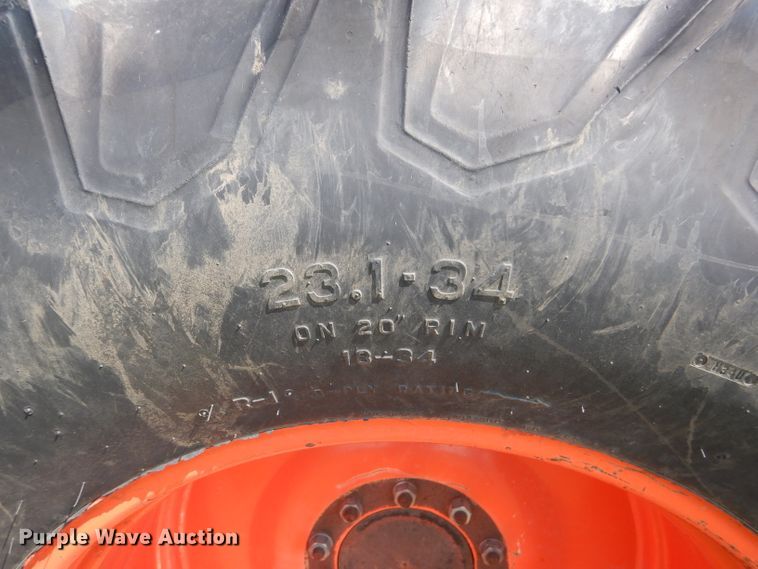 image for item DH4492 1981 Gleaner L2 combine