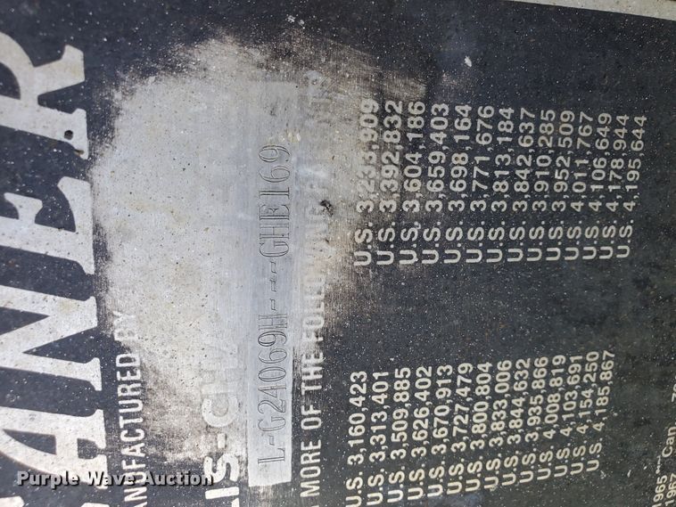 image for item DH4492 1981 Gleaner L2 combine