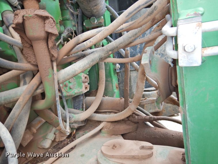 image for item DI0187 1998 John Deere 9400  4WD tractor