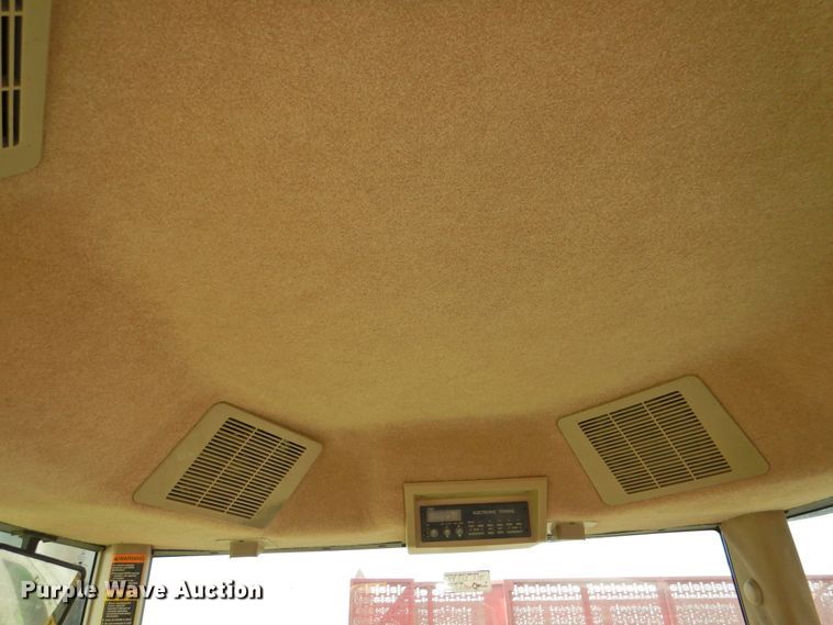 image for item DI0187 1998 John Deere 9400  4WD tractor