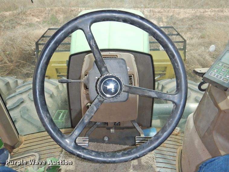 image for item DI0187 1998 John Deere 9400  4WD tractor