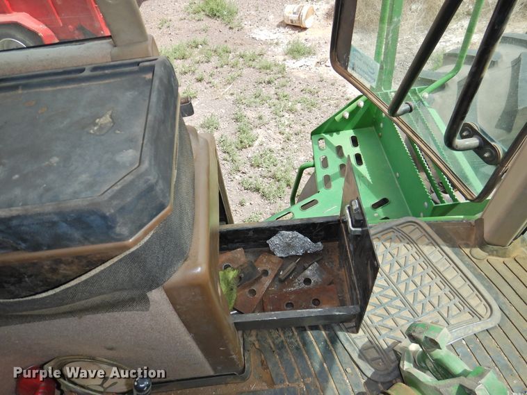 image for item DI0187 1998 John Deere 9400  4WD tractor