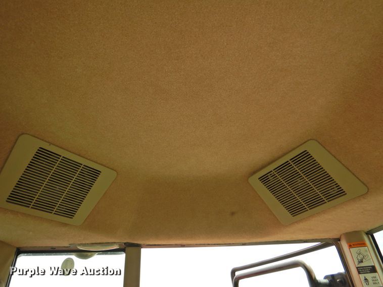 image for item DI0187 1998 John Deere 9400  4WD tractor