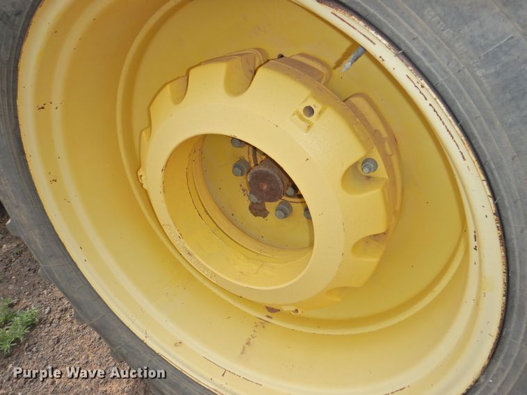 image for item DI0187 1998 John Deere 9400  4WD tractor