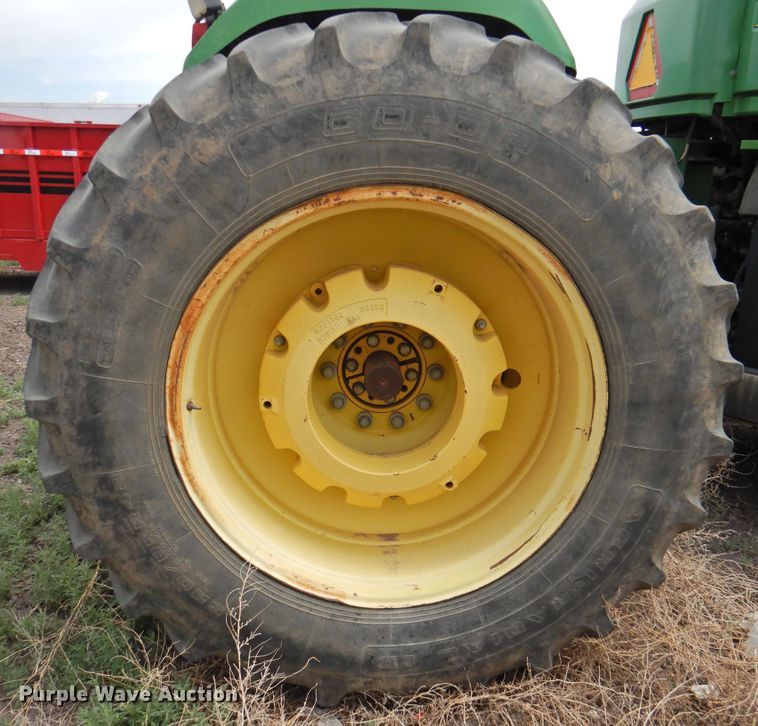 image for item DI0187 1998 John Deere 9400  4WD tractor