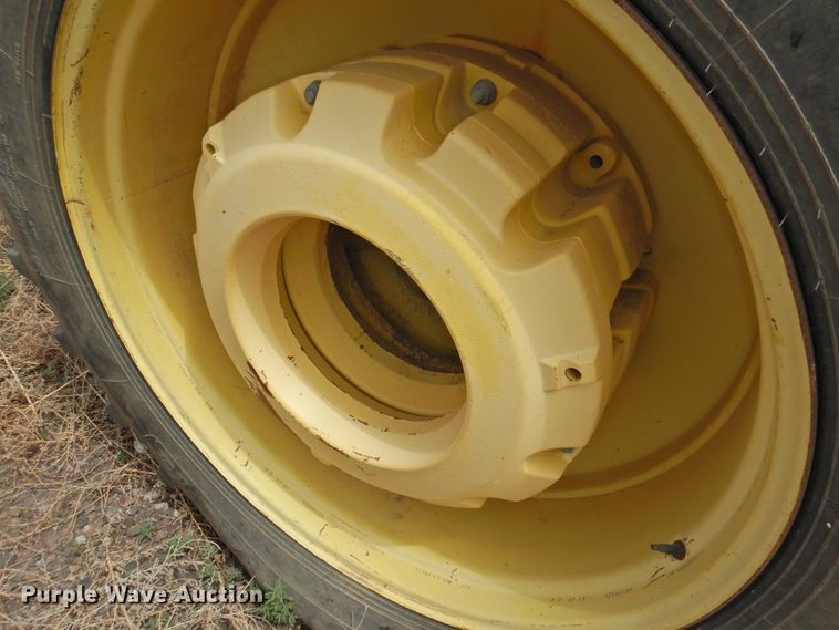 image for item DI0187 1998 John Deere 9400  4WD tractor