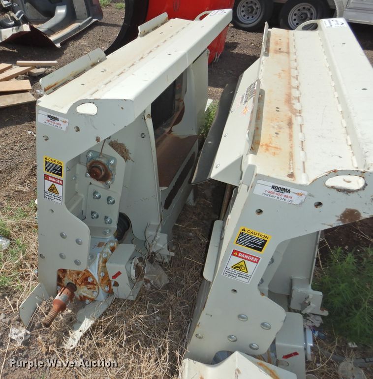 image for item DI0188 Kooima corn head adapter